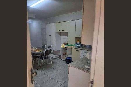 9_photo/94cef553c7.4e57a831a44d1c29-ATLAS-c46b2f12-8e88-444c-8921-e3c7418820be.jpg de casa à venda com 3 quartos, 98m² em Jardim Santa Edwirges, Guarulhos