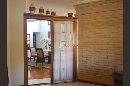 1_photo/94cef5570f.a15f321e408d66f6-ATLAS-dc7adbc9-e1e3-4411-b06e-4948eb1f43f7.jpg de casa à venda com 4 quartos, 434m² em Jardim São Paulo, Guarulhos