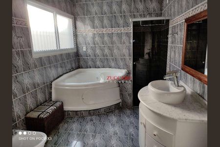 45_photo/94cef55747.f7ef23318e3dd9b6-ATLAS-70494049-5d13-4bec-823e-7b3c7705b496.jpg de casa à venda com 3 quartos, 430m² em Jardim São Paulo, Guarulhos