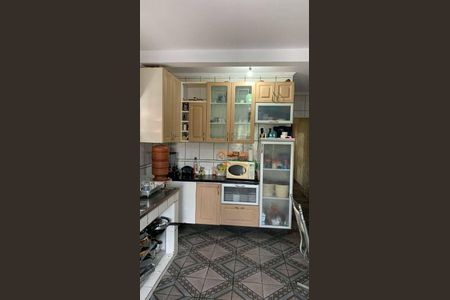 2_photo/94cef55b3f.ceff8192393c33de-ATLAS-abb4404d-4fe1-49c3-a94e-c09d0f1c4ada.jpg de casa à venda com 3 quartos, 80m² em Centro, Guarulhos