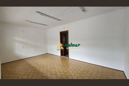 5_photo/94cef55db7.0f60d9f25b8733d0-ATLAS-d5c7bd6c-024f-4180-8c37-023f2d751af5.jpg de casa para alugar com 6 quartos, 260m² em Jardim Guarulhos, Guarulhos