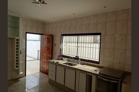 10_photo/94cef56335.9ca56befc69ef936-ATLAS-5c61fb4e-6c07-4e35-a05f-10734677f5c1.jpg de casa à venda com 4 quartos, 284m² em Vila Gopouva, Guarulhos