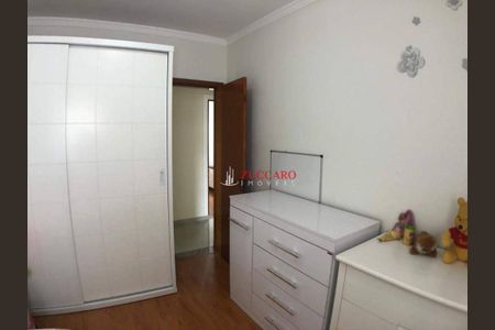 39_photo/94cef56663.17e9fbefd5a8f0a8-ATLAS-721232f8-5118-47d1-9446-4562b48aedd0.jpg de casa à venda com 3 quartos, 434m² em Vila Moreira, Guarulhos