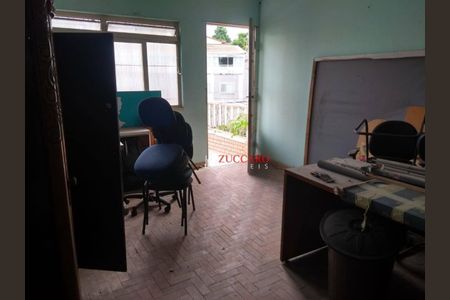 6_photo/94cef56747.cbb29096578c65f8-ATLAS-a1ada536-95d5-4e68-9de6-6615e8fd52b7.jpg de casa à venda com 2 quartos, 140m² em Vila Pedro Moreira, Guarulhos