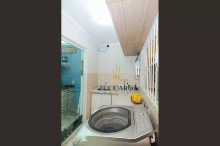 9_photo/94cef568fd.dac83b1c41b68d34-ATLAS-2db9056b-fb30-4899-bbba-5baa7ad1dfaa.jpg de casa à venda com 3 quartos, 170m² em Jardim Bebedouro, Guarulhos