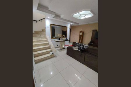 20_photo/94cef56b3d.1bd69dac9b1a6bf9-ATLAS-ba45bb40-aff8-4648-8b61-8a804b2f51b8.jpg de casa para alugar com 4 quartos, 350m² em Jardim Dourado, Guarulhos