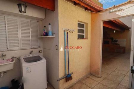 4_photo/94cef56b8f.b05f2c47e8d4c48f-ATLAS-1ab6df8b-eaab-4b7e-91cb-314235574666.jpg de casa à venda com 5 quartos, 200m² em Gopouva, Guarulhos