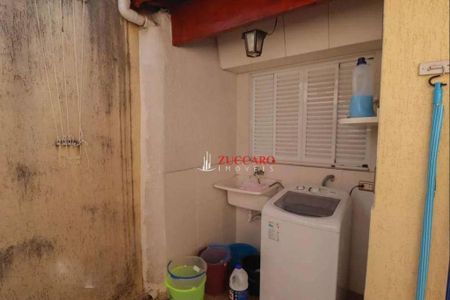 9_photo/94cef56b8f.b05f2c47e8d4c48f-ATLAS-5003341a-a927-4c75-8592-afd99d824f8c.jpg de casa à venda com 5 quartos, 200m² em Gopouva, Guarulhos