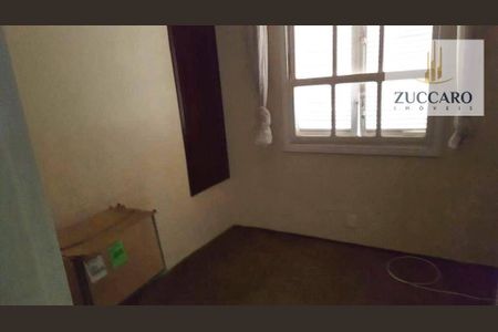 8_photo/94cef578a1.6bc6d6e3d41508d6-ATLAS-bfa0aa66-be12-40c8-9d74-539e6cbbc448.jpg de casa à venda com 4 quartos, 200m² em Vila Sao Rafael, Guarulhos