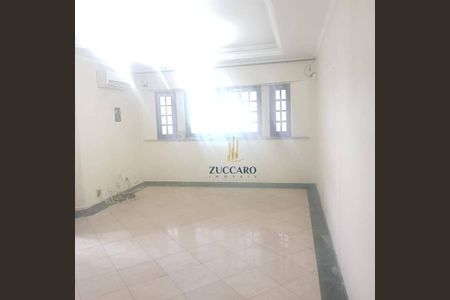 8_photo/94cef57c8d.e31a495c18706ffc-ATLAS-5b5c99e8-6bd4-4f70-9778-3618f5b9d575.jpg de casa à venda com 3 quartos, 220m² em Gopouva, Guarulhos