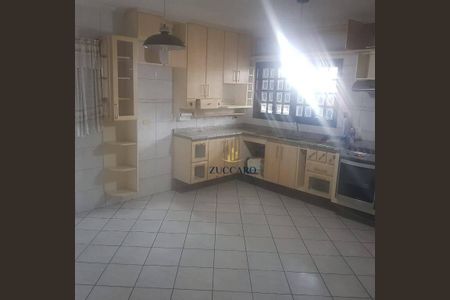 12_photo/94cef57c8d.e31a495c18706ffc-ATLAS-806b6639-7cd9-4eaf-999d-e1c5c77e6c61.jpg de casa à venda com 3 quartos, 220m² em Gopouva, Guarulhos