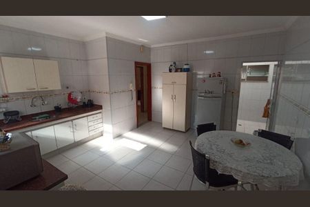 7_photo/94cef5992d.b37fb779aadef412-ATLAS-9748717c-58c0-4008-9e6c-4e0c8f70965e.jpg de casa para alugar com 3 quartos, 130m² em Jardim Vila Galvao, Guarulhos