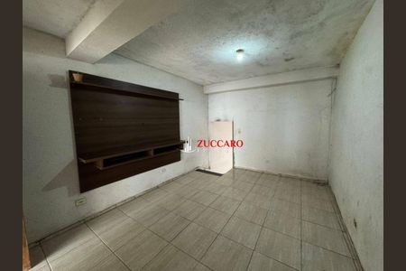 3_photo/94cef5999d.1e50a3205fe955bb-ATLAS-2f0e4c22-3b87-46d8-aa0c-9a2bc2f8de4f.jpg de casa à venda com 4 quartos, 167m² em Jardim Vila Galvao, Guarulhos