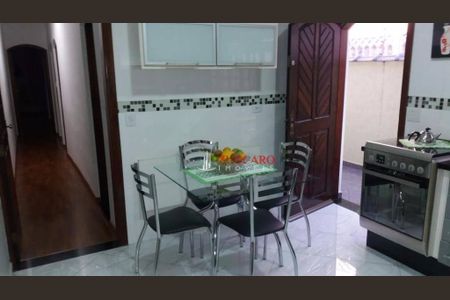 8_photo/94cef59ddb.8d80a7c02154ab31-ATLAS-306460ec-d4e7-4f7d-9d8e-258873c99f06.jpg de casa à venda com 3 quartos, 130m² em Jardim Vila Galvao, Guarulhos