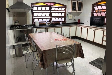 23_photo/94cef5a019.2f853b65644dbf18-ATLAS-b9fabddc-eca0-49eb-945d-016840ceadab.jpg de casa para alugar com 4 quartos, 278m² em Jardim Vila Galvao, Guarulhos