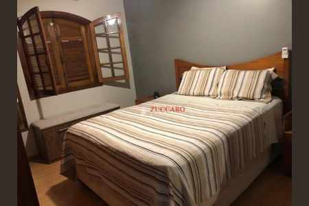 28_photo/94cef5a019.99bb74b223d9cf3e-ATLAS-1bb9a471-3a70-4a34-91da-5373401d3e43.jpg de casa para alugar com 3 quartos, 278m² em Jardim Vila Galvao, Guarulhos