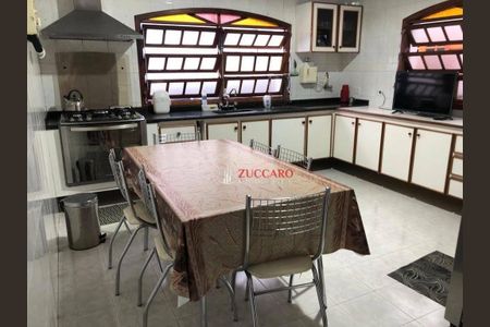 33_photo/94cef5a019.99bb74b223d9cf3e-ATLAS-baf835e6-22ed-4f22-80b7-7a2f10dbb3a4.jpg de casa para alugar com 3 quartos, 278m² em Jardim Vila Galvao, Guarulhos