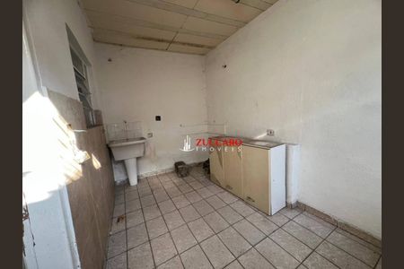 6_photo/94cef5a4a3.deb4387bd0151dd7-ATLAS-e755f21e-c32a-4cc5-84ce-c364f00ee302.jpg de casa à venda com 2 quartos, 115m² em Vila Galvão, Guarulhos