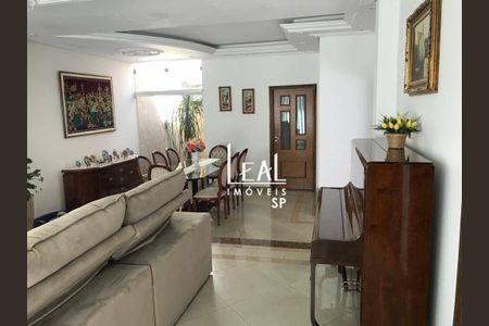 4_photo/94cef5a595.3dea3cab82053bf3-ATLAS-5be7e1c9-4321-47c5-b22b-a58c7a14b94c.jpg de casa para alugar com 3 quartos, 300m² em Vila Milton, Guarulhos