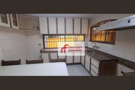 13_photo/94cef5a923.42fc04046762a4be-ATLAS-d90f6872-006e-48d2-9d97-62362026c0ce.jpg de casa para alugar com 3 quartos, 214m² em Vila Galvão, Guarulhos