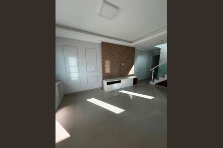 4_photo/94cef5aa05.ceff8192393c33de-ATLAS-e21aee5f-370a-4f77-9bae-987a66a18a23.jpg de casa de condomínio à venda com 3 quartos, 200m² em Vila Rosalia, Guarulhos