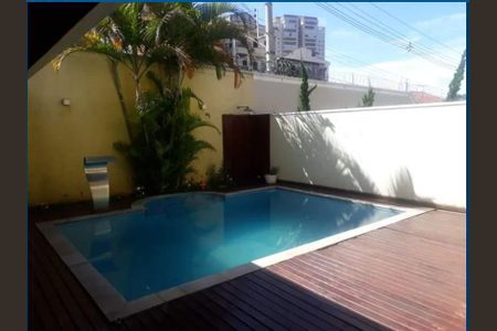 1_photo/94cef5aa09.93b8fa184532727f-ATLAS-3d367266-59a1-40eb-8c00-7f65d3751610.jpg de casa de condomínio à venda com 4 quartos, 430m² em Vila Galvão, Guarulhos