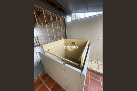 29_photo/94cef5ac45.8a3b691a8180766f-ATLAS-46a75b2a-d540-41c1-a262-4cb0acb8d0c2.jpg de casa para alugar com 4 quartos, 370m² em Vila Rosalia, Guarulhos