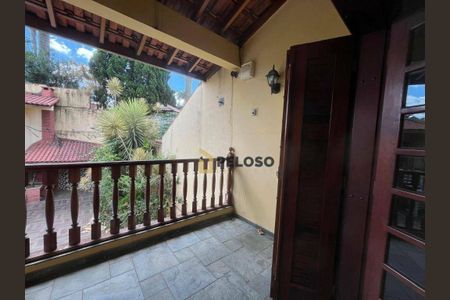 6_photo/94cef5ac8d.a26c80433d4c8342-ATLAS-c33fe112-bf67-40bd-bd55-a5868ff7ec86.jpg de casa à venda com 6 quartos, 372m² em Vila Rosalia, Guarulhos