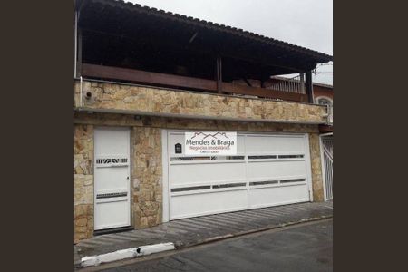 4_photo/94cef5ad7b.05acccb2dbb53537-ATLAS-5d33a121-77e0-45f9-a005-c54b34bc075b.jpg de casa à venda com 3 quartos, 263m² em Vila Galvão, Guarulhos