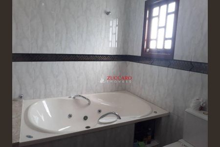 5_photo/94cef5adbb.7431475d7247fa02-ATLAS-17969d26-3611-4919-bc93-e0f6c5e5e7c5.jpg de casa à venda com 3 quartos, 161m² em Vila Rosalia, Guarulhos