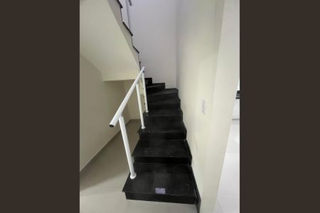 2_photo/94cef5afe9.93b8fa184532727f-ATLAS-83f2b47f-09eb-4e42-9e61-3af2b9b4a46b.jpg de casa à venda com 3 quartos, 125m² em Vila Galvão, Guarulhos