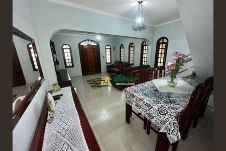 17_photo/94cef5b03f.f60b7236e998a94d-ATLAS-80b9774a-3d49-4cfd-9548-e784376771f1.jpg de casa à venda com 3 quartos, 183m² em Vila Galvão, Guarulhos