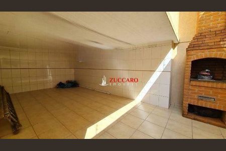 20_photo/94cef5b193.f775f85bdc6a7097-ATLAS-971576bd-e47e-4a5c-9e91-b1edbd9df579.jpg de casa à venda com 4 quartos, 222m² em Vila Galvão, Guarulhos