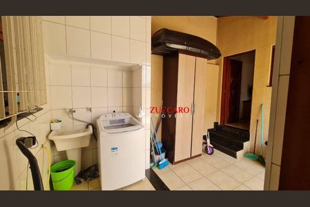 36_photo/94cef5b193.f775f85bdc6a7097-ATLAS-ebb0ac3b-a4da-489e-92e8-1af90d653e65.jpg de casa à venda com 4 quartos, 222m² em Vila Galvão, Guarulhos