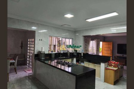 10_photo/94cef5b239.759f98a162ba3aac-ATLAS-72d5e710-bfa9-43bb-878c-5209b030c367.jpg de casa à venda com 2 quartos, 140m² em Vila Galvão, Guarulhos