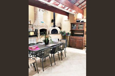 10_photo/94cef5b23d.15a3ad828de22904-ATLAS-59cb079f-dce7-4c2d-a776-c203d298ea5b.jpg de casa à venda com 4 quartos, 220m² em Vila Galvão, Guarulhos