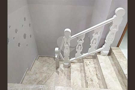 2_photo/94cef5b273.ded5523ff743d611-ATLAS-ff92cafd-a64e-47a4-b7e4-8bb2c827eb70.jpg de casa à venda com 3 quartos, 315m² em Vila Galvão, Guarulhos