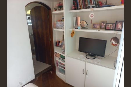 6_photo/94cef5b2a9.751bca41ac608a7d-ATLAS-8cebf0a1-dfc7-4e15-b716-b6938971013e.jpg de casa à venda com 3 quartos, 180m² em Vila Galvão, Guarulhos