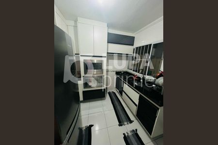 3_photo/94cef5c86b.2121f4c72a2ba616-ATLAS-4a992d0e-e3b5-419e-823b-51fb90069562.jpg de casa de condomínio à venda com 2 quartos, 72m² em Vila Nilo, São Paulo