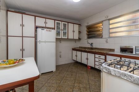 2_photo/94cefc2cd9.52e3877ddef8048b-ATLAS-0fd972d4-9f2e-42a6-95b3-6078fe02c445.jpg de casa à venda com 3 quartos, 225m² em Três Montanhas, Osasco