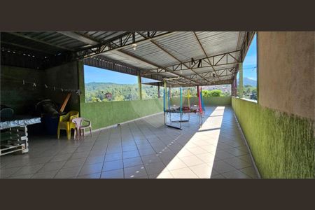 81_photo/94cefc2cdd.445c0bca81181d7a-ATLAS-762612ba-7b92-445e-90bb-76a040a01fa8.jpg de casa à venda com 3 quartos, 250m² em Três Montanhas, Osasco