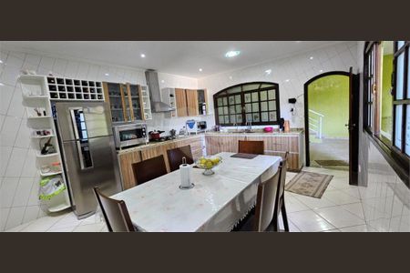 7_photo/94cefc2cdd.445c0bca81181d7a-ATLAS-7a368376-a07f-4d01-9fd3-335352afb355.jpg de casa à venda com 3 quartos, 250m² em Três Montanhas, Osasco