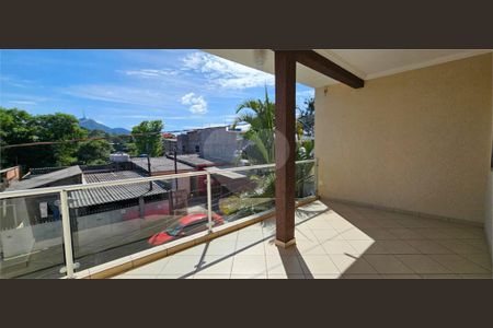 95_photo/94cefc2cdd.445c0bca81181d7a-ATLAS-877d255c-99b5-40f2-bd61-314c55ae88b6.jpg de casa à venda com 3 quartos, 250m² em Três Montanhas, Osasco