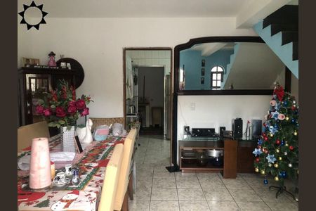 3_photo/94cefdc29b.02088005f5ccd63e-ATLAS-1fb288e1-a2c1-43d1-b2f5-6877fc406de3.jpg de casa à venda com 3 quartos, 245m² em Parque Imperial, Barueri