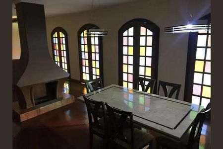 4_photo/94cefdd18f.ceff8192393c33de-ATLAS-493eef86-c896-4355-ab2a-885e9a7028cb.jpg de casa à venda com 5 quartos, 500m² em Três Montanhas, Osasco