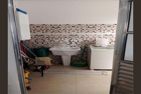 4_photo/94cefdd22b.74a96c0b2c4b8c29-ATLAS-a038221c-b70e-40fc-9c76-1d0eae37b945.jpg de casa à venda com 3 quartos, 300m² em Três Montanhas, Osasco