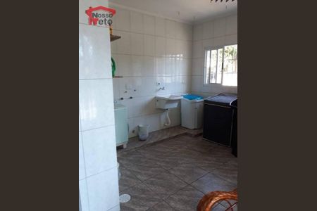 2_photo/94cefdd3b1.23351eba74f1df34-ATLAS-9d8e445c-8a85-43d5-8fc5-5de0c2007fcd.jpg de casa à venda com 3 quartos, 367m² em Três Montanhas, Osasco