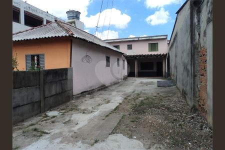 11_photo/94cefddb9d.ec49f0f9d32ca07b-ATLAS-c7d58df6-4bb7-4e17-b0e7-782bd56d3a42.jpg de casa à venda com 3 quartos, 200m² em Parque Imperial, Barueri