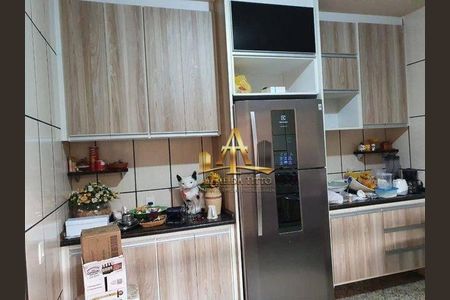 12_photo/94cefde5a9.3df396025a76191b-ATLAS-dc9ce014-4bbd-4cef-9371-0f78f439df6f.jpg de casa à venda com 8 quartos, 250m² em Parque Imperial, Barueri