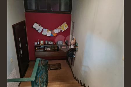 3_photo/94cefde673.d70e7eae2b930113-ATLAS-0918c02b-ffde-443e-b2e4-3a7a77380a98.jpg de casa à venda com 4 quartos, 250m² em Parque Imperial, Barueri